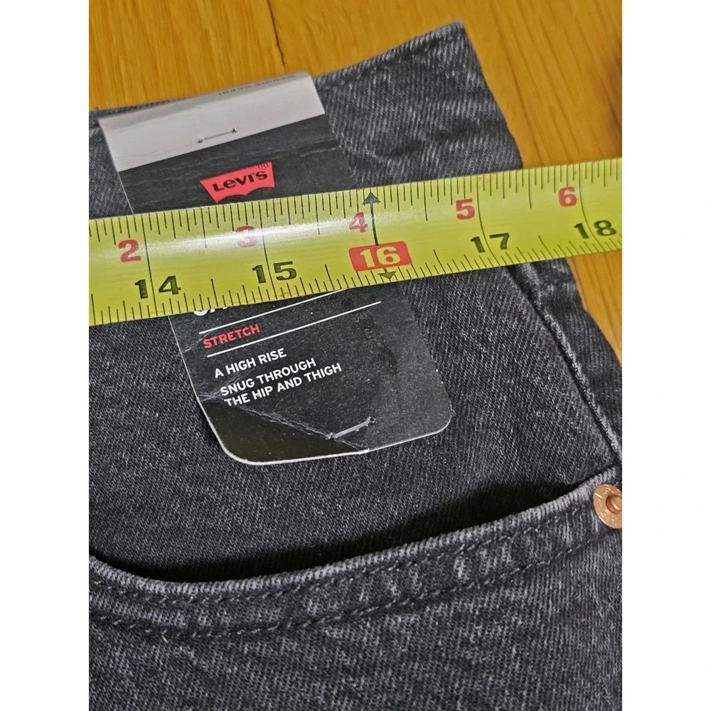 Levis Premium Wedgie Capri Jeans Womens Sz 29 Black High Rise Stretch Denim NWT